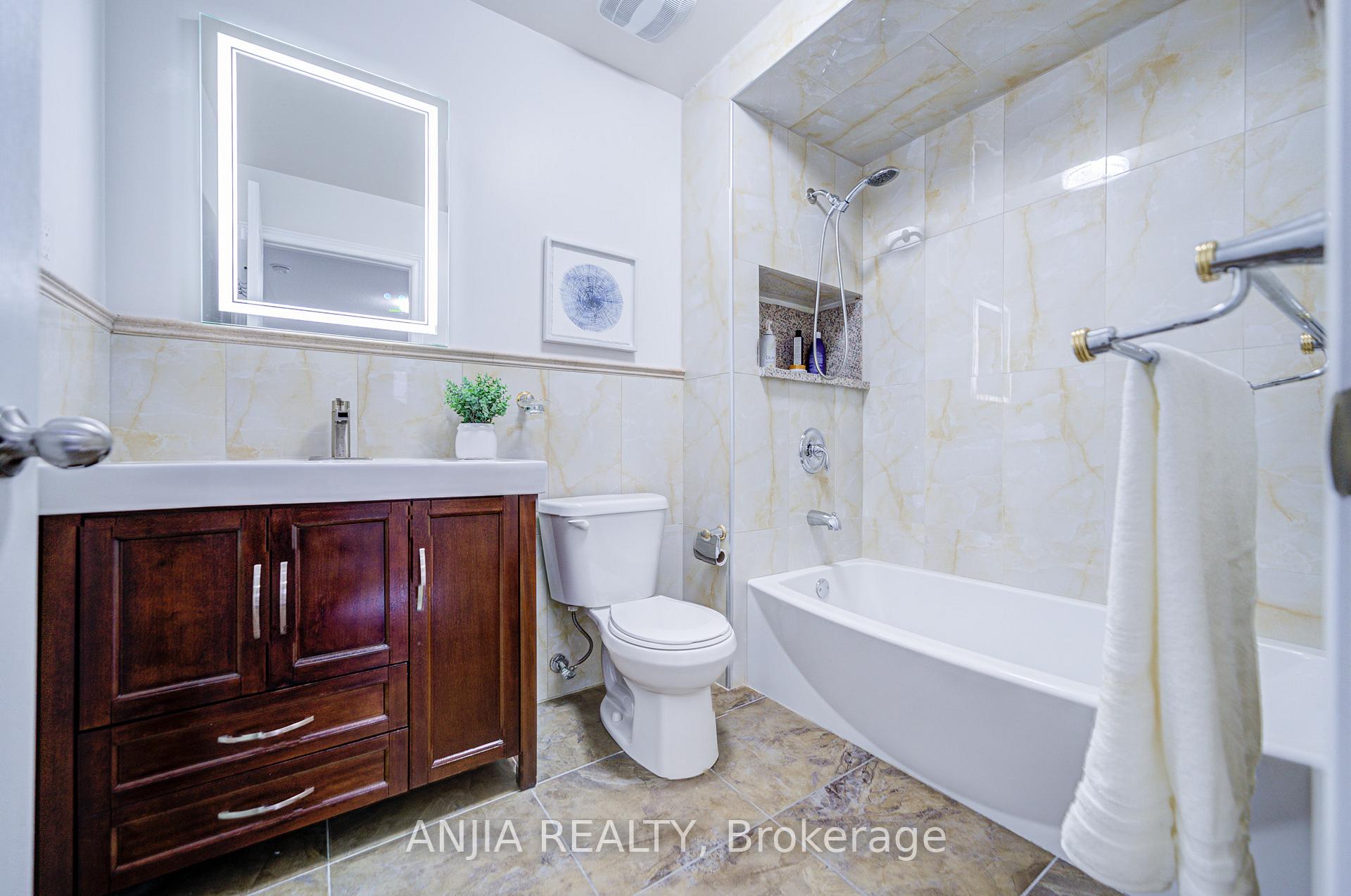 Photo 32 of 207 Harbord Street, Markham, Berczy — HOMEH