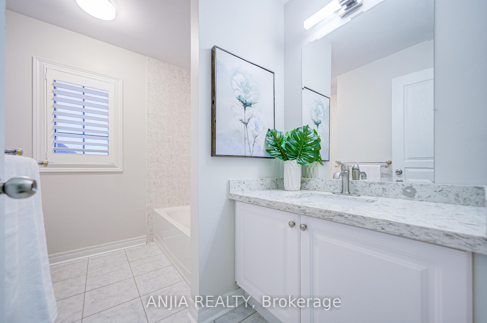 Photo 35 of 207 Harbord Street, Markham, Berczy — HOMEH