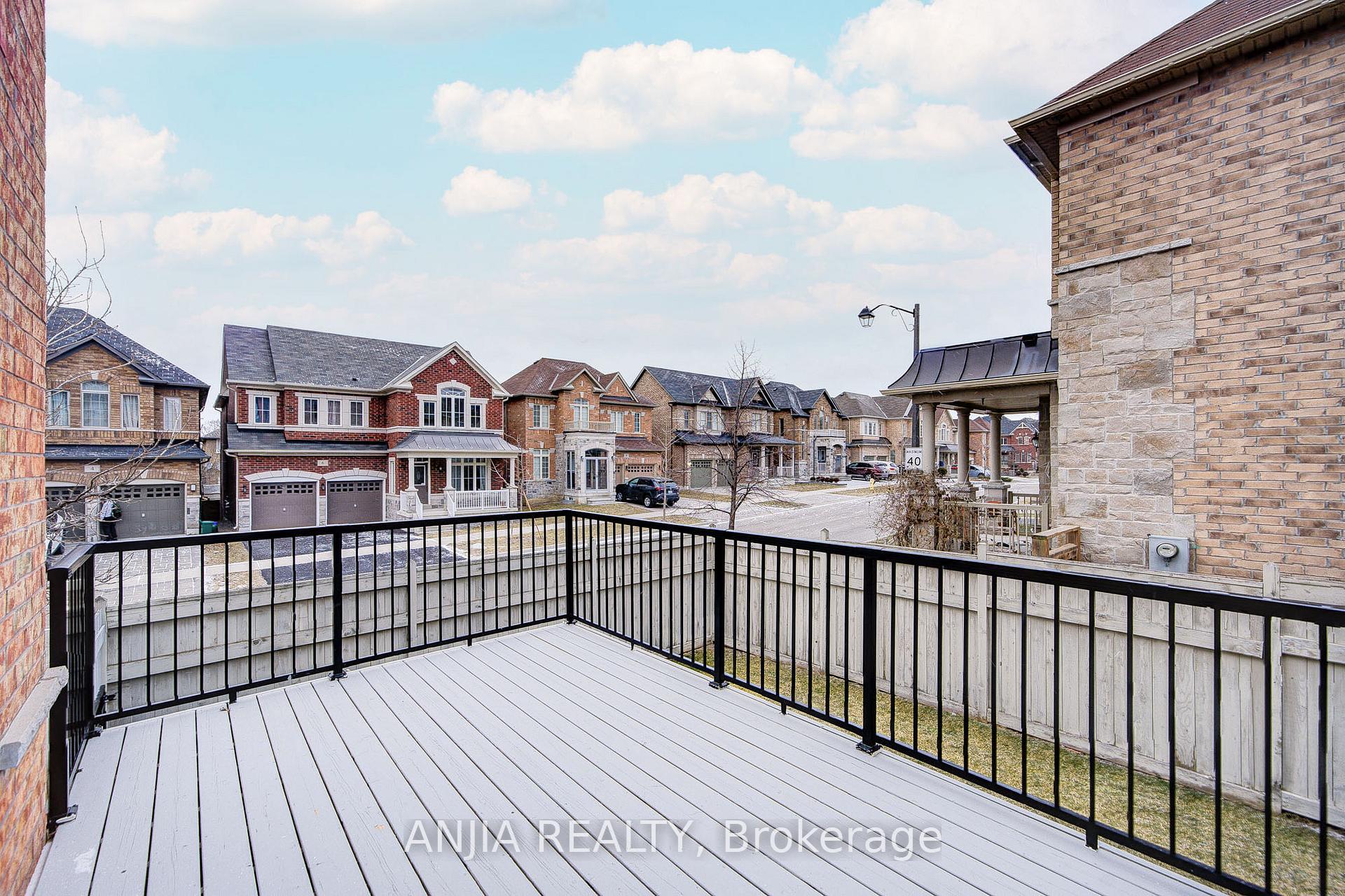 Photo 36 of 207 Harbord Street, Markham, Berczy — HOMEH