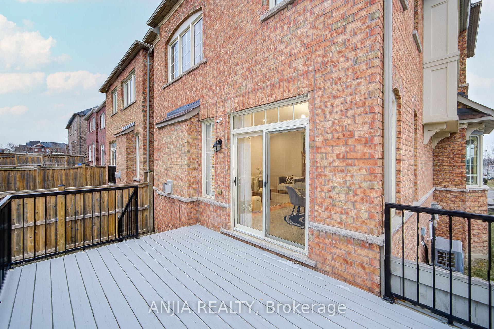 Photo 37 of 207 Harbord Street, Markham, Berczy — HOMEH