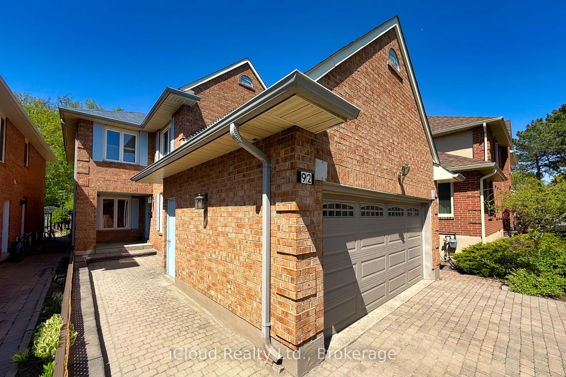 Photo 3 of 92 Rosebury Lane, Vaughan, West Woodbridge — HOMEH