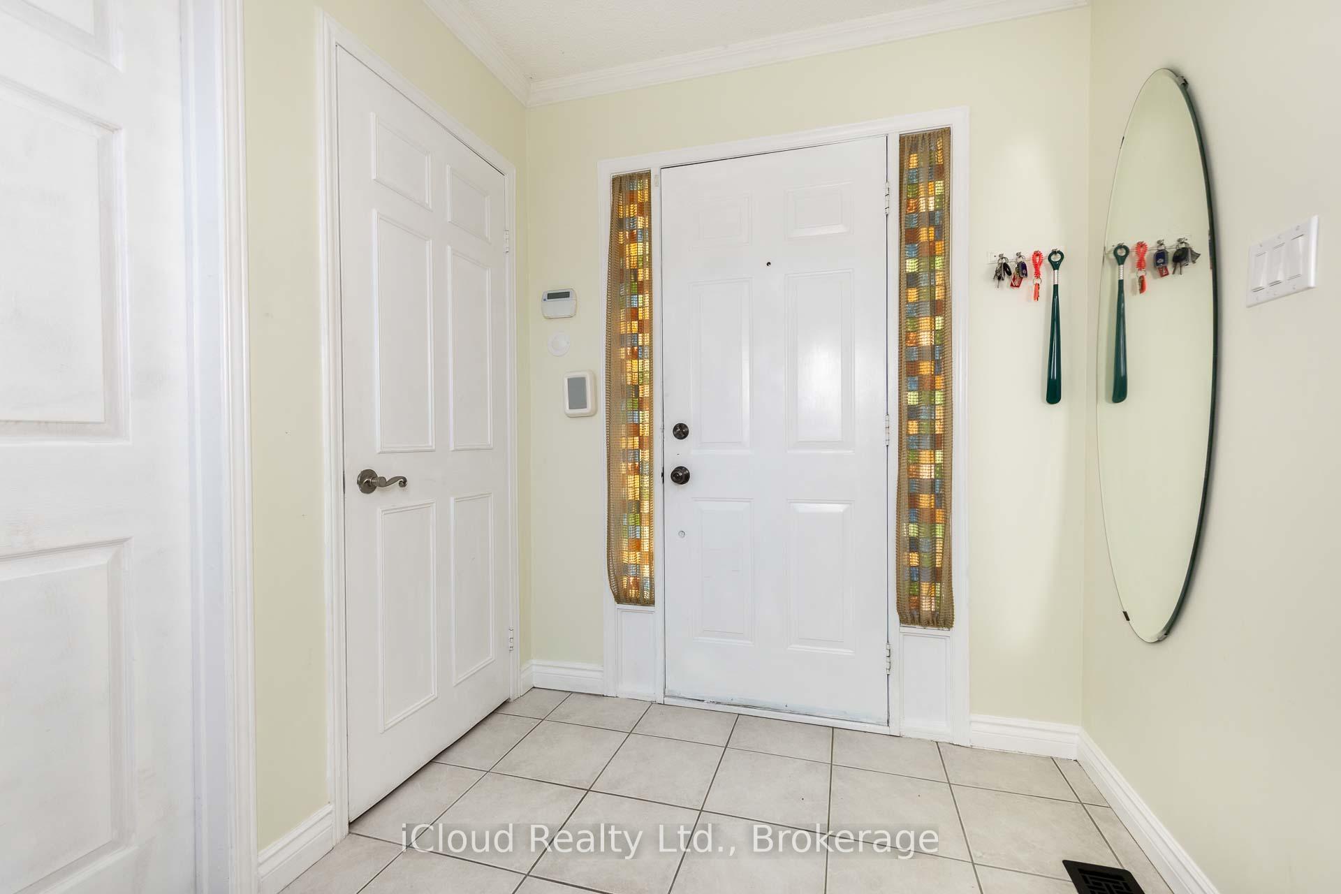 Photo 6 of 92 Rosebury Lane, Vaughan, West Woodbridge — HOMEH