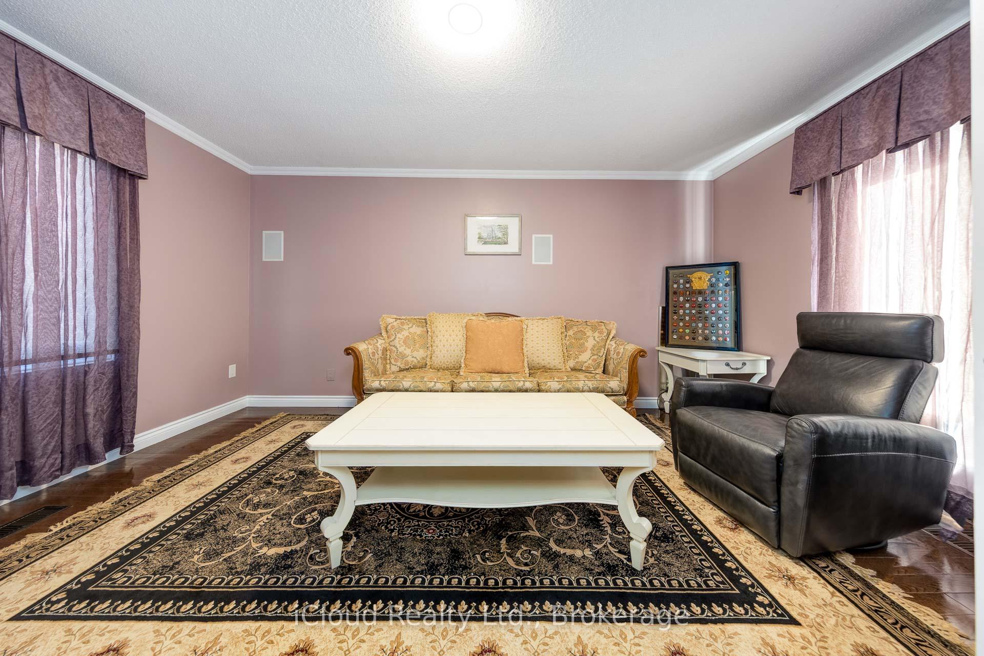 Photo 15 of 92 Rosebury Lane, Vaughan, West Woodbridge — HOMEH