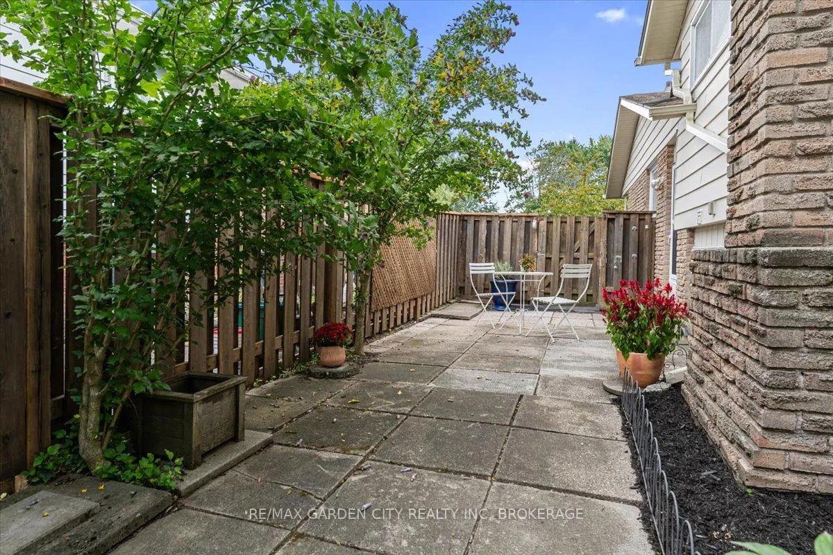 Photo 28 of 68 Barrington Drive, Welland, Prince Charles — HOMEH