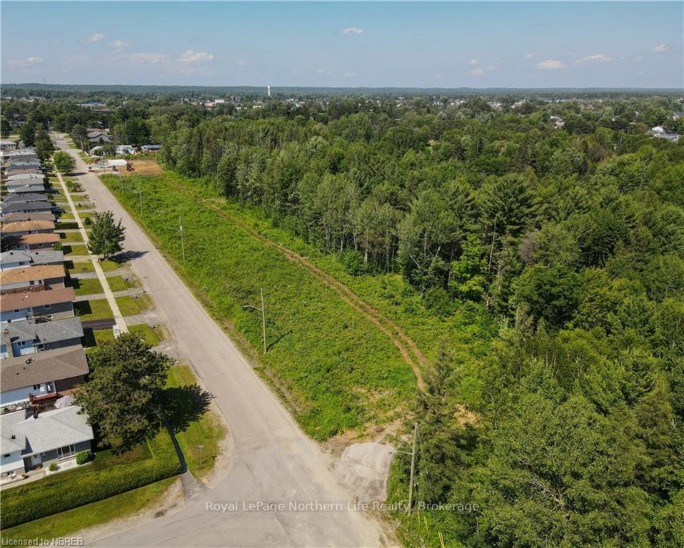 Photo 17 of 414 Roy Street, West Nipissing, Sturgeon Falls — HOMEH