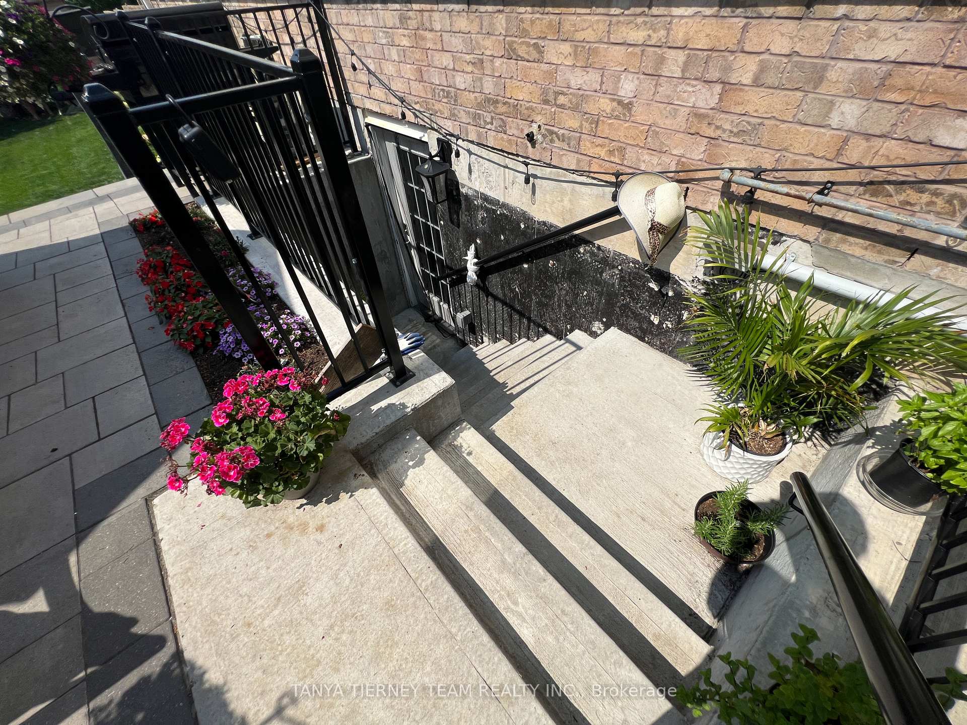Photo 10 of 86 Mildenhall Place, Whitby, Brooklin — HOMEH