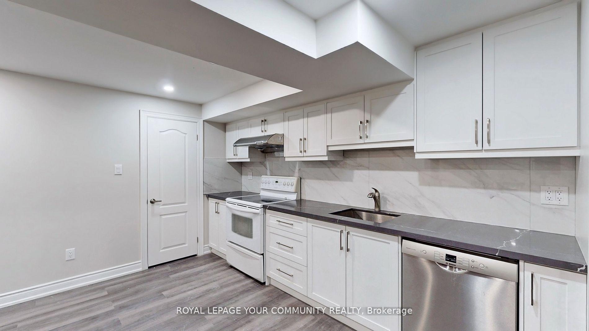 Photo 4 of 52 Lofthouse Drive, Whitby, Rolling Acres — HOMEH