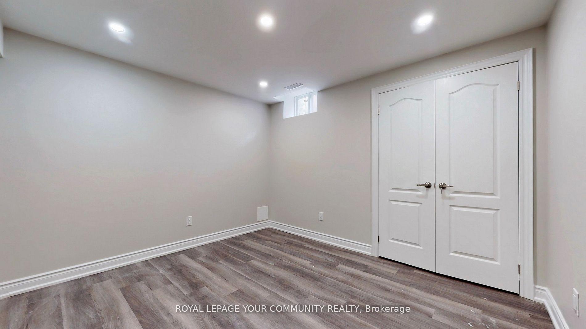 Photo 5 of 52 Lofthouse Drive, Whitby, Rolling Acres — HOMEH