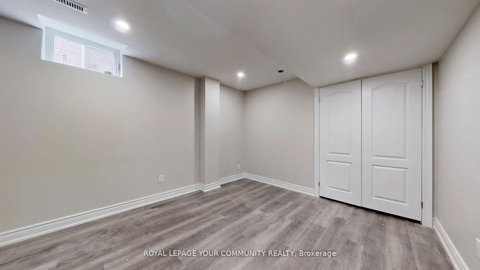 Photo 9 of 52 Lofthouse Drive, Whitby, Rolling Acres — HOMEH