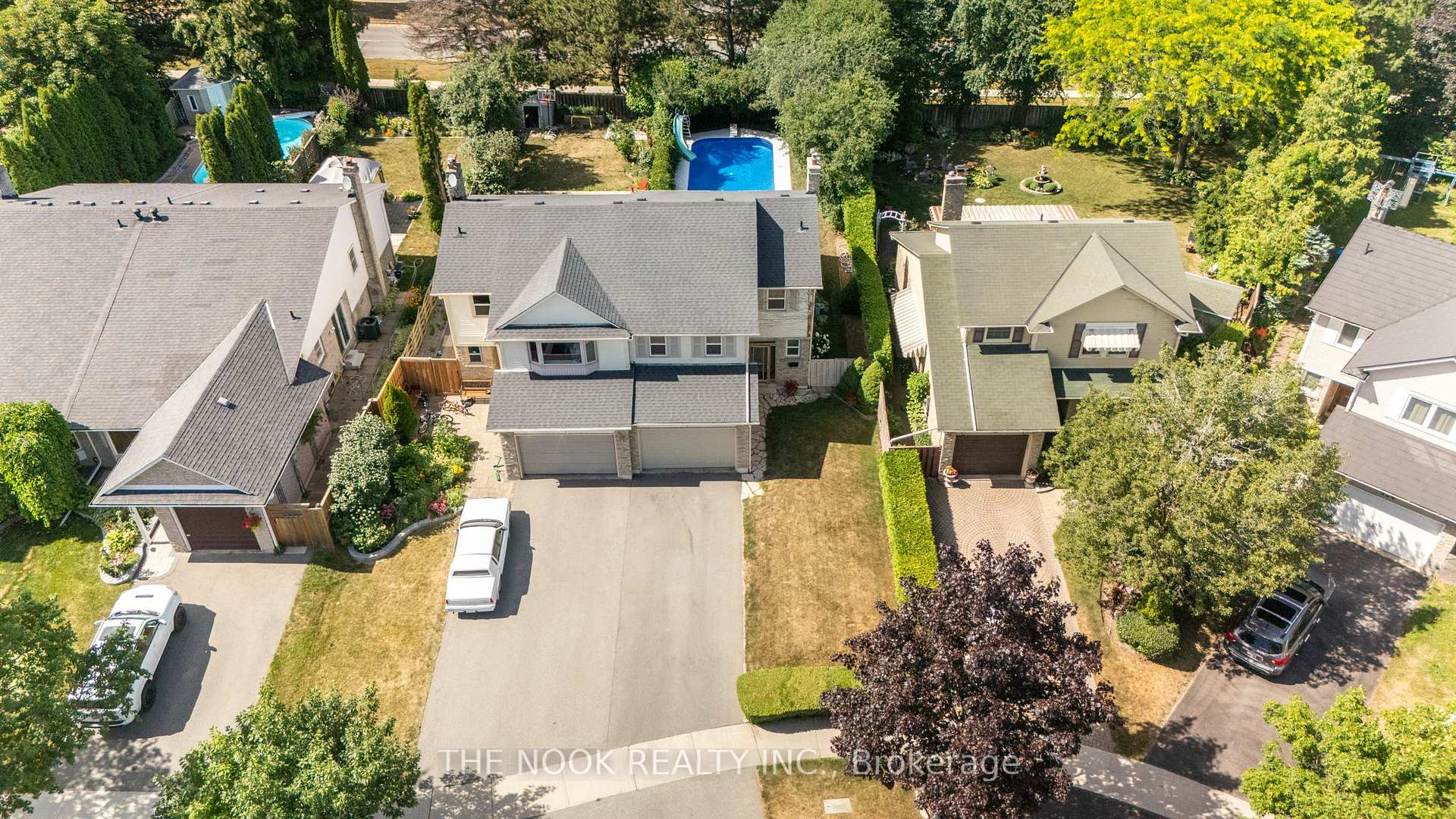 Front of 370 Prince Of Wales Drive