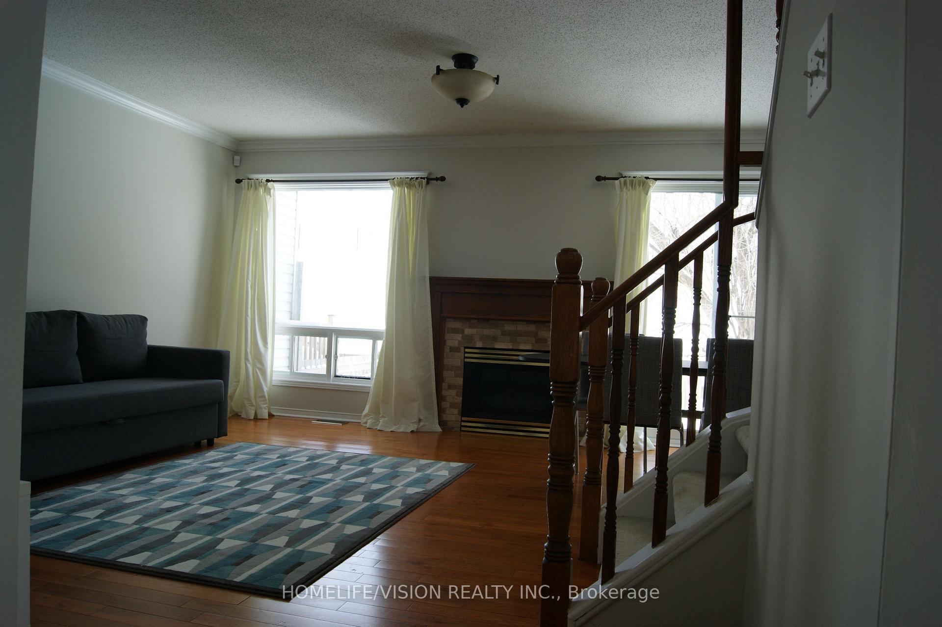 Photo 4 of 2047 Avenue O, Ottawa, Eastway Gardens/Industrial Park — HOMEH