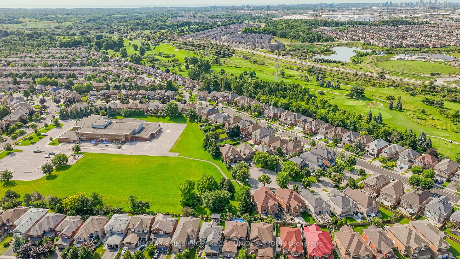 Photo 39 of 7 Teversham Court, Markham, Rouge Fairways — HOMEH