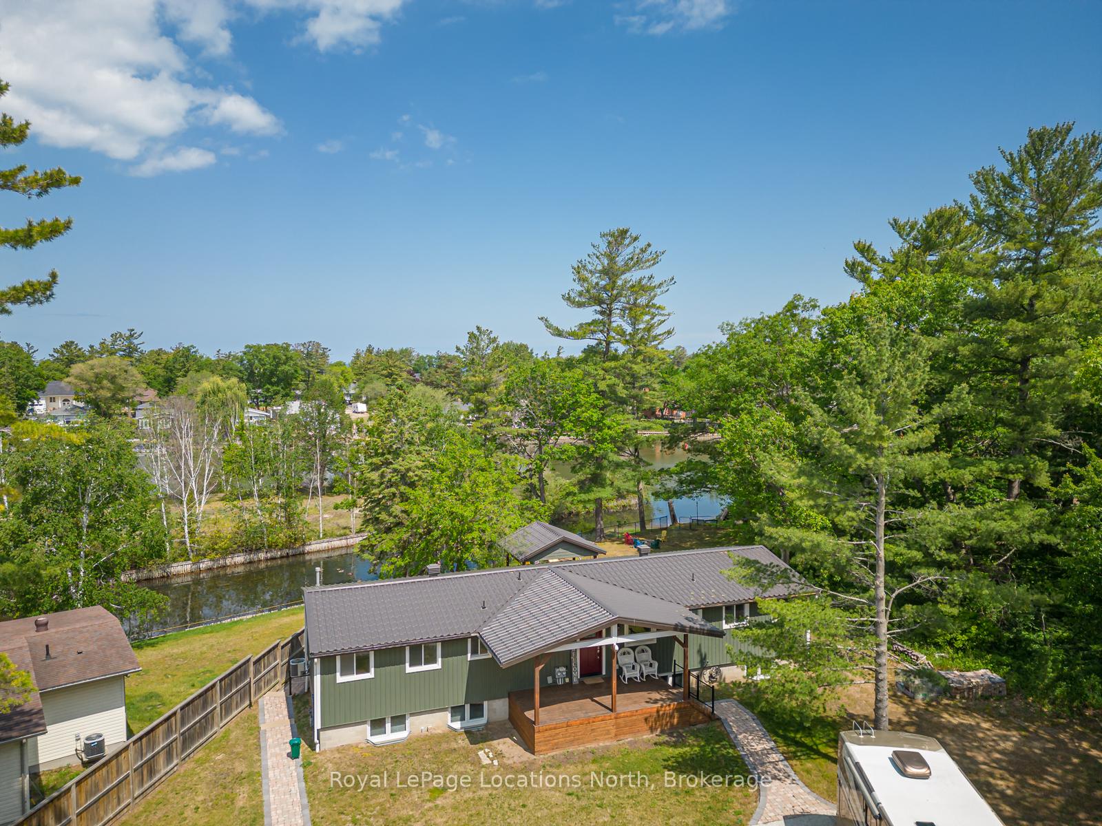 Front of 1628 River Road W