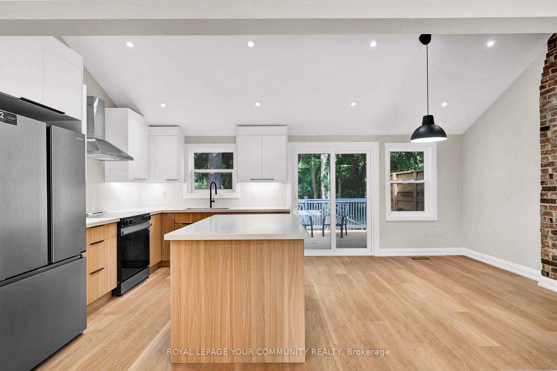 Photo 8 of 141 Clarence Street, Vaughan, West Woodbridge — HOMEH