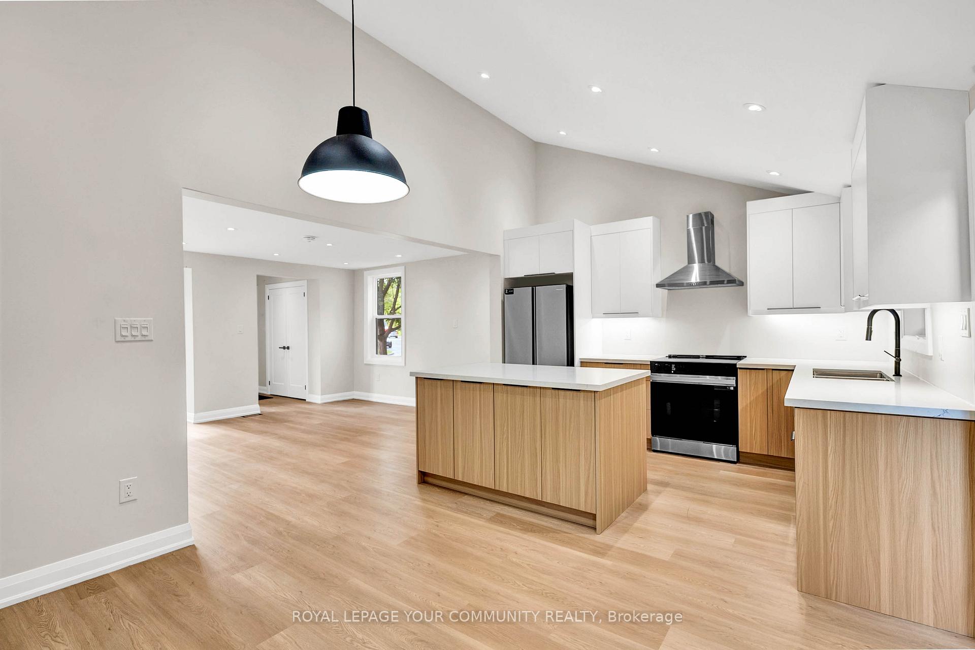 Photo 9 of 141 Clarence Street, Vaughan, West Woodbridge — HOMEH