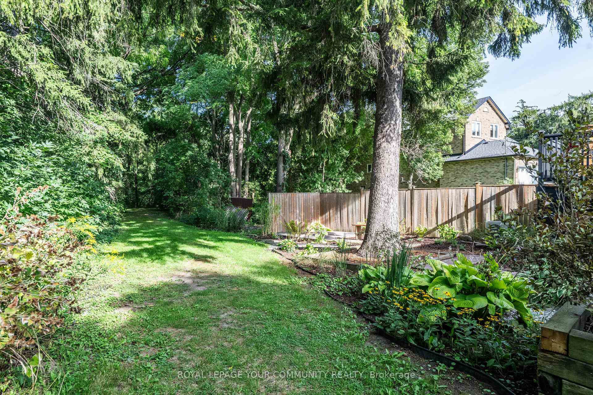 Photo 15 of 141 Clarence Street, Vaughan, West Woodbridge — HOMEH
