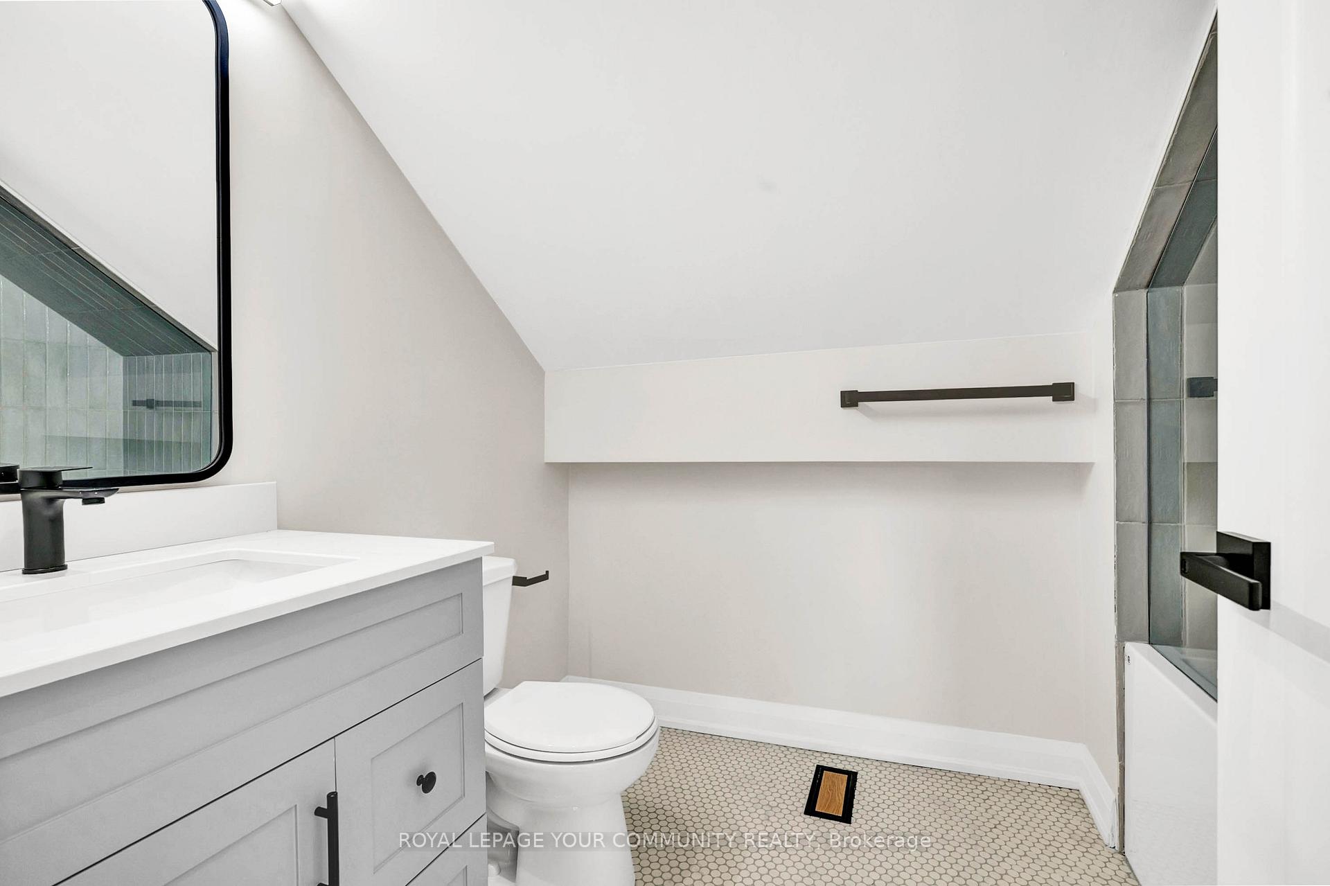 Photo 20 of 141 Clarence Street, Vaughan, West Woodbridge — HOMEH