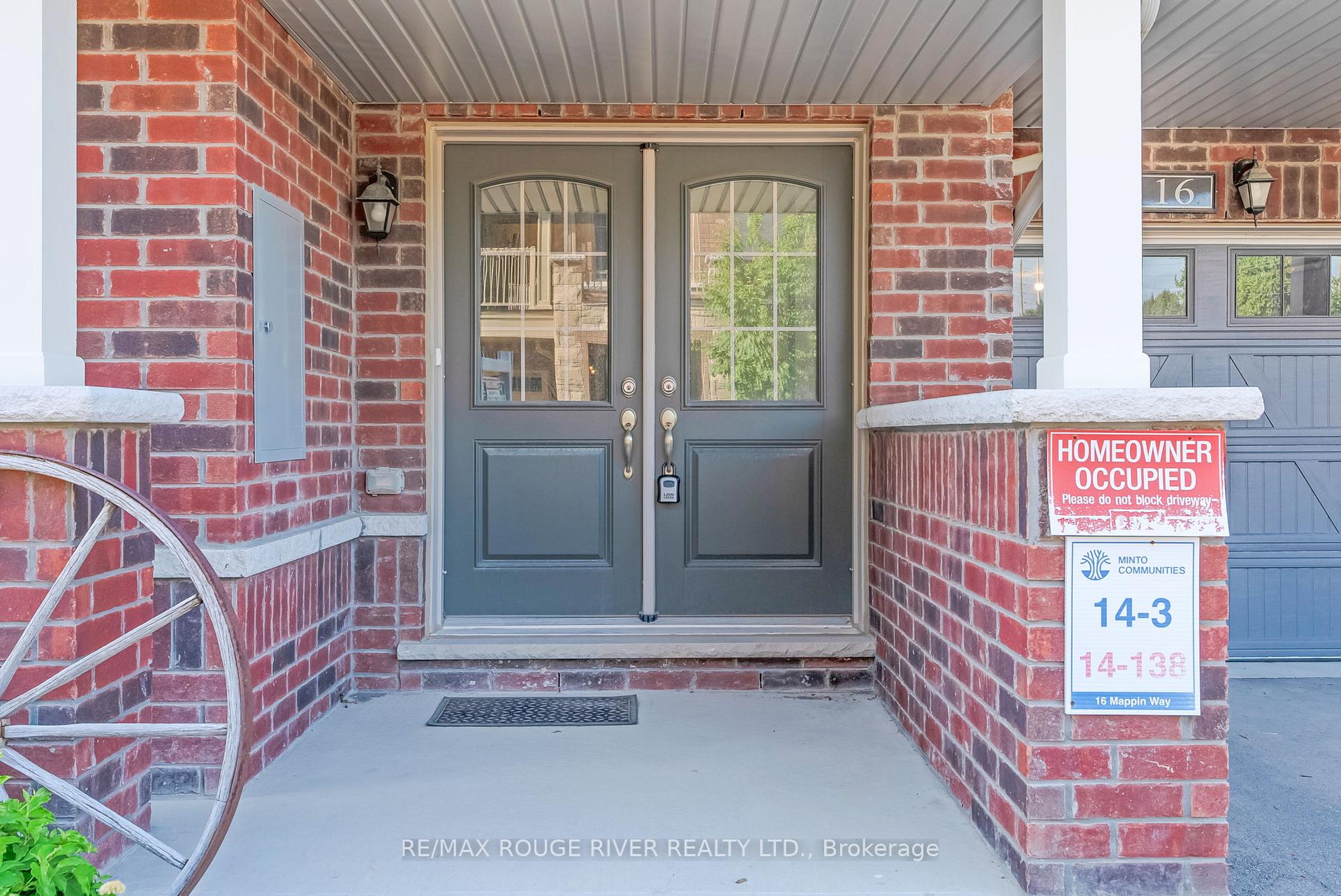 Photo 2 of 16 Mappin Way, Whitby, Rolling Acres — HOMEH