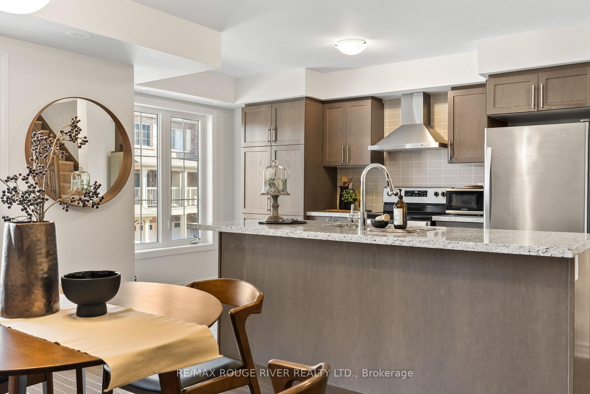 Photo 12 of 16 Mappin Way, Whitby, Rolling Acres — HOMEH