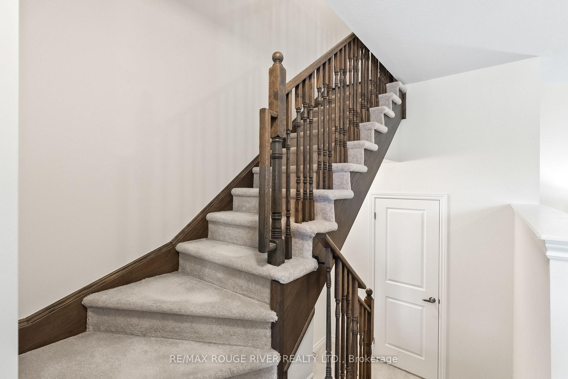 Photo 25 of 16 Mappin Way, Whitby, Rolling Acres — HOMEH