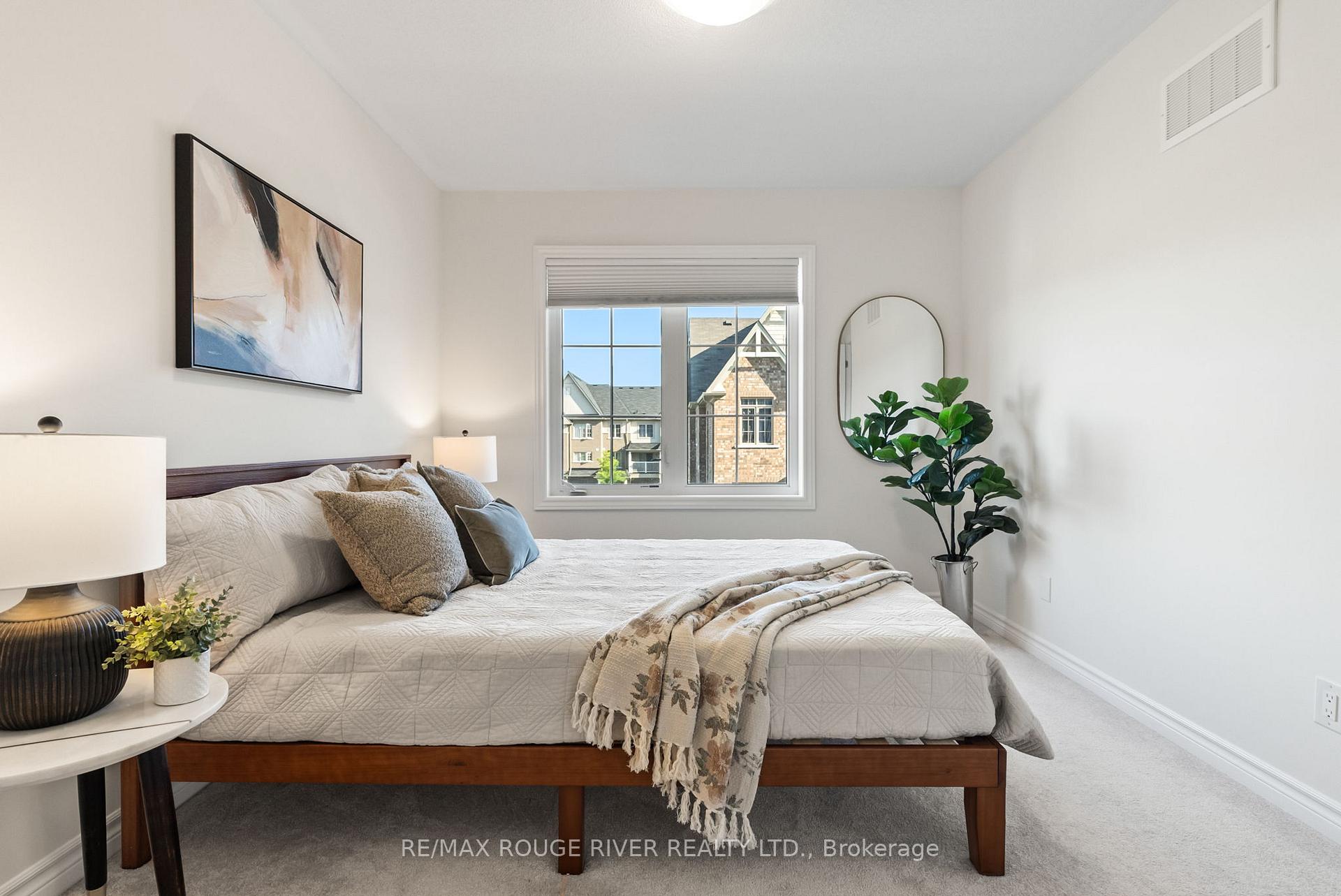 Photo 33 of 16 Mappin Way, Whitby, Rolling Acres — HOMEH