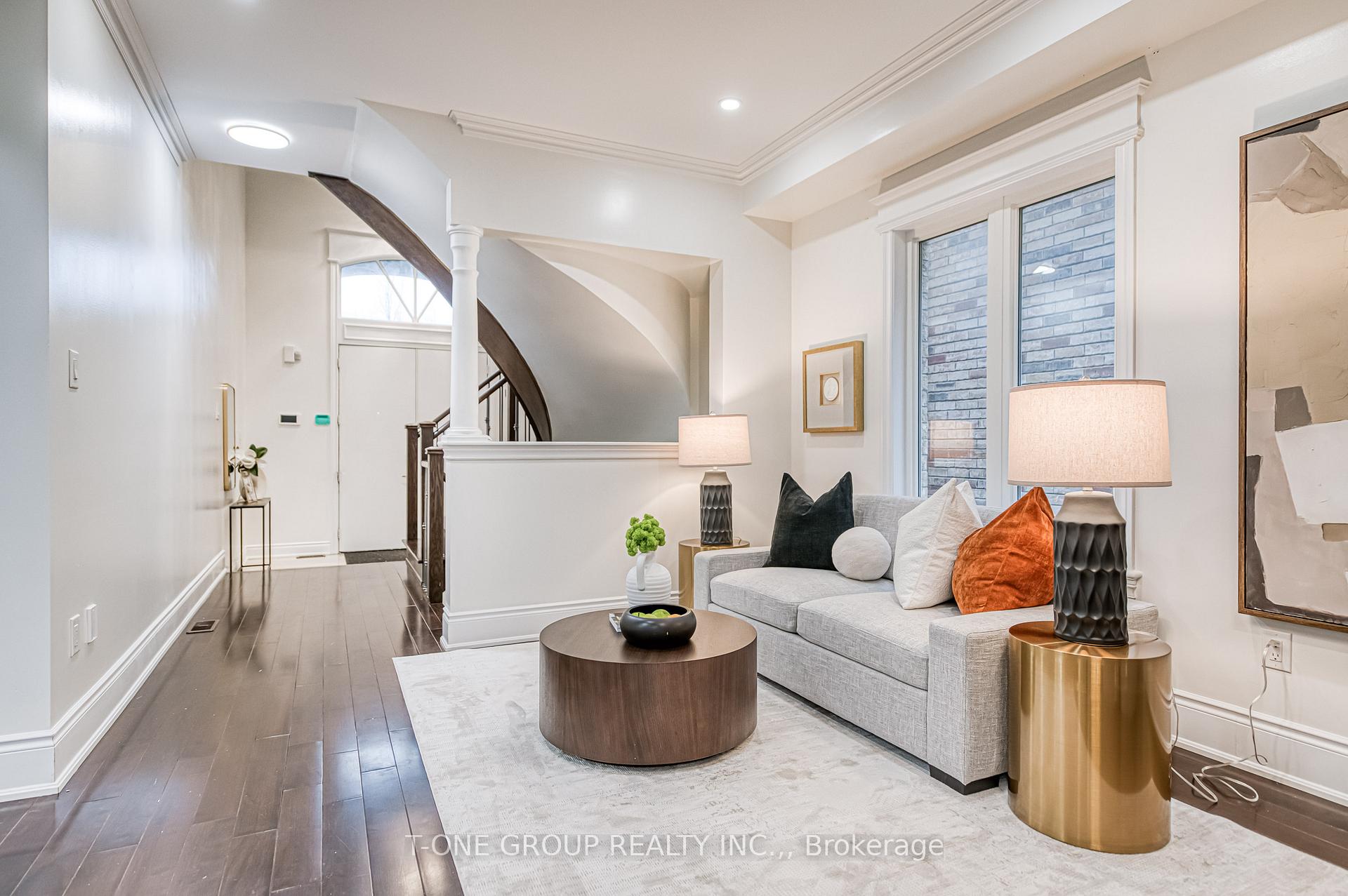 Photo 8 of 20 Aegis Drive, Vaughan, Patterson — HOMEH
