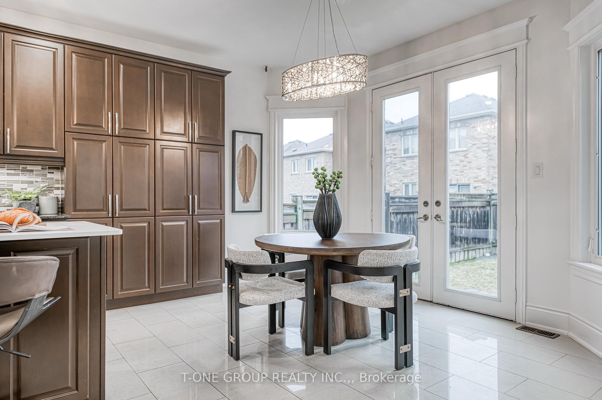 Photo 18 of 20 Aegis Drive, Vaughan, Patterson — HOMEH