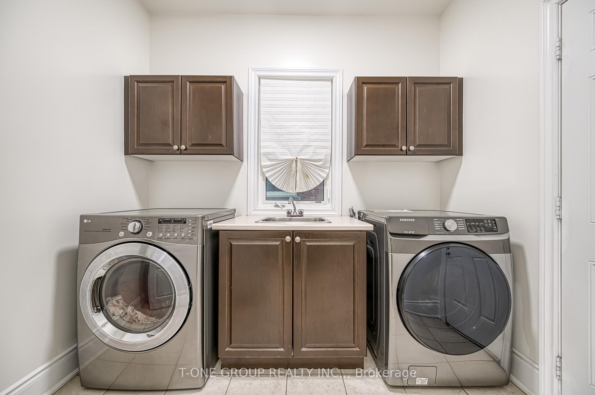 Photo 22 of 20 Aegis Drive, Vaughan, Patterson — HOMEH