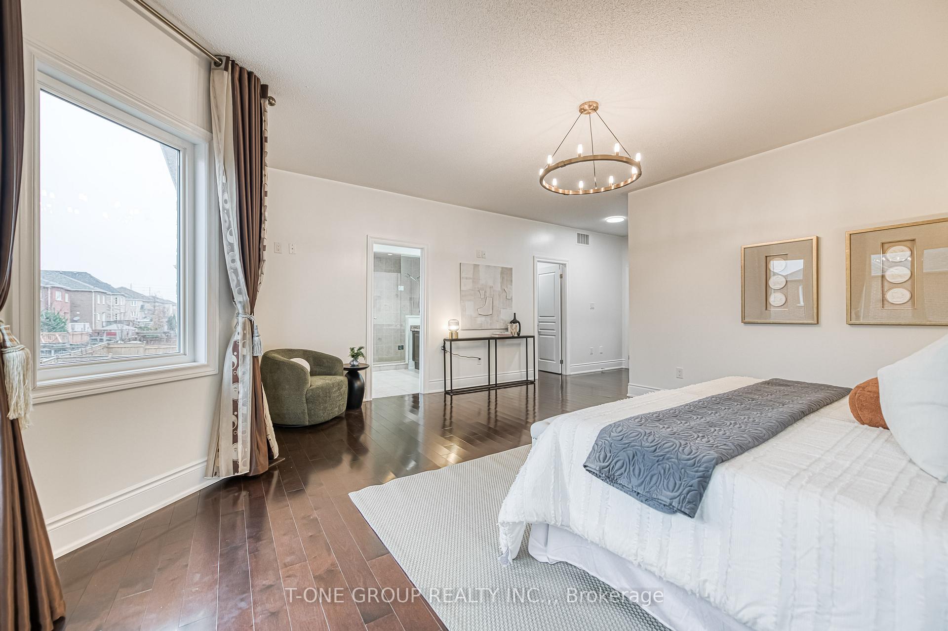 Photo 25 of 20 Aegis Drive, Vaughan, Patterson — HOMEH