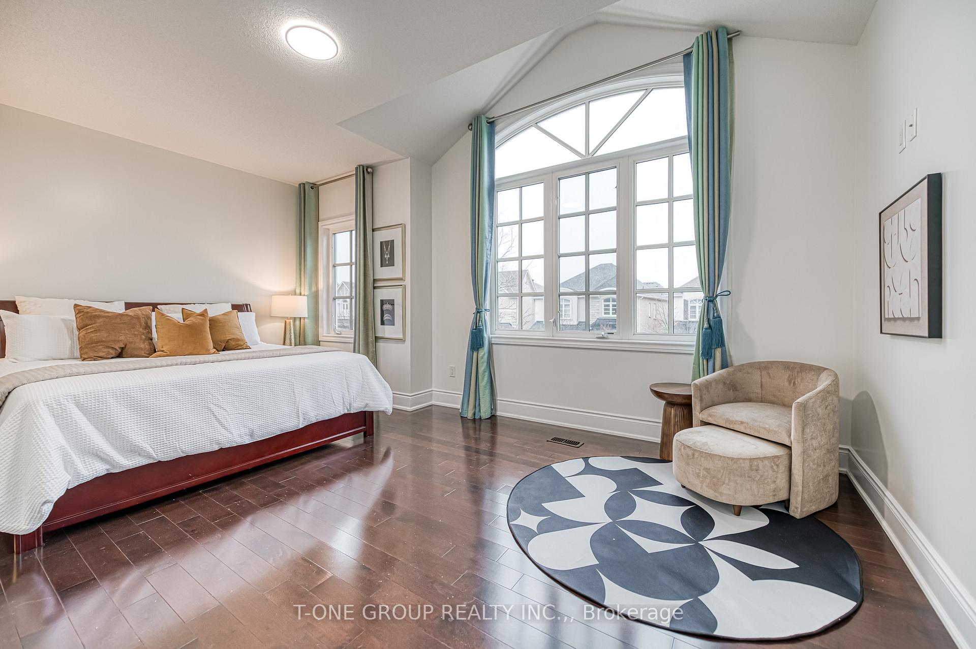 Photo 33 of 20 Aegis Drive, Vaughan, Patterson — HOMEH