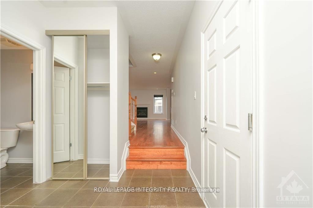 Photo 2 of 432 Temiskaming Crescent, Ottawa, Barrhaven - Strandherd — HOMEH