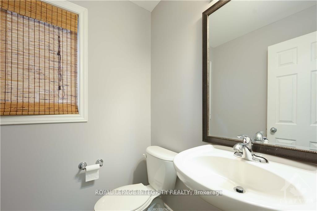 Photo 5 of 432 Temiskaming Crescent, Ottawa, Barrhaven - Strandherd — HOMEH