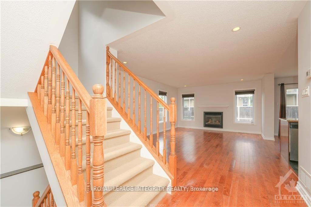 Photo 9 of 432 Temiskaming Crescent, Ottawa, Barrhaven - Strandherd — HOMEH