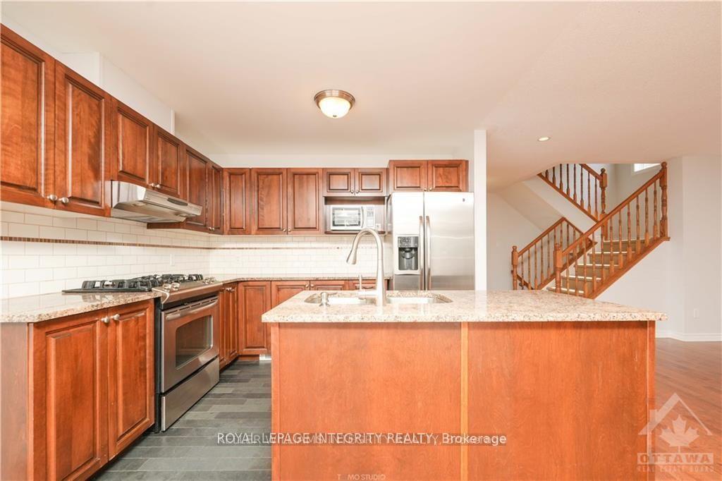 Photo 8 of 432 Temiskaming Crescent, Ottawa, Barrhaven - Strandherd — HOMEH