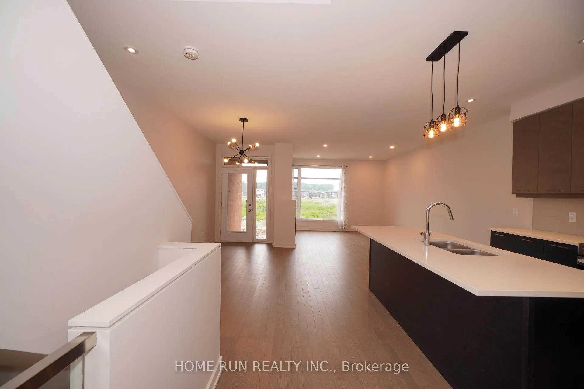 Photo 4 of 770 Solarium Avenue, Ottawa, Riverside South/Gloucester Glen — HOMEH
