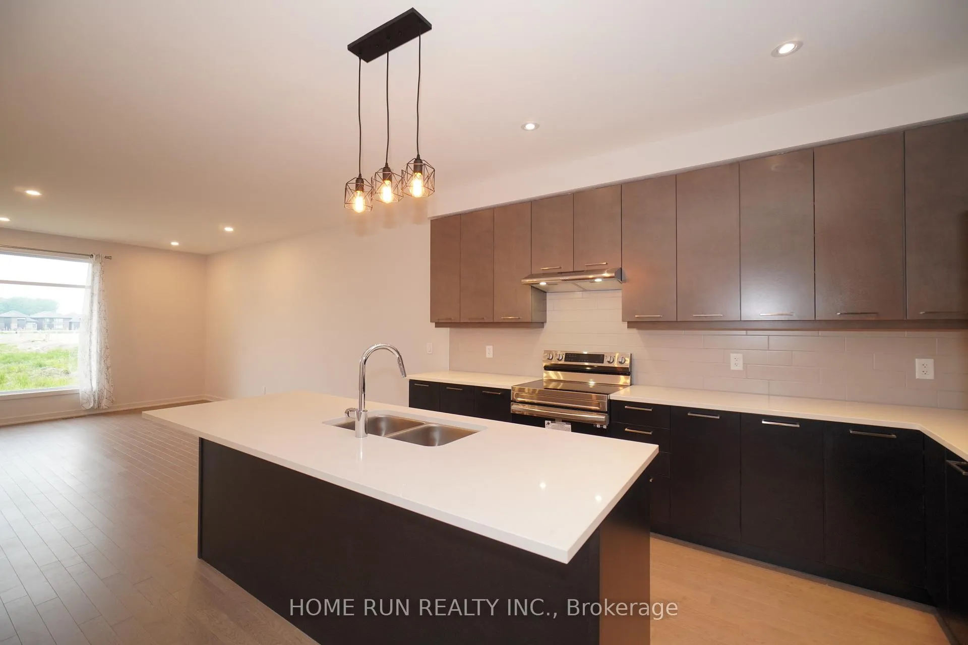 Photo 5 of 770 Solarium Avenue, Ottawa, Riverside South/Gloucester Glen — HOMEH