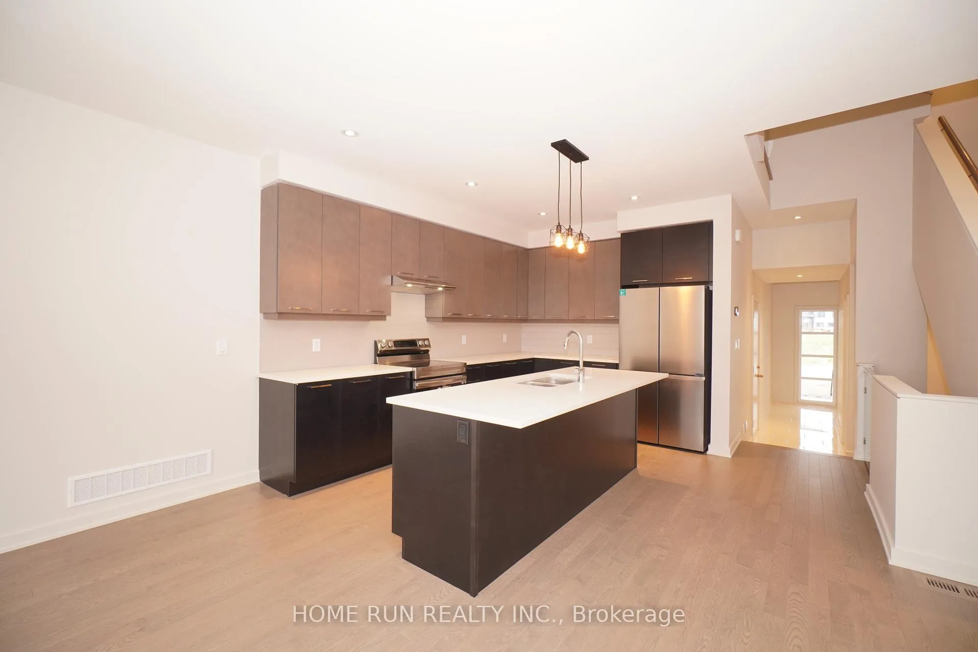 Photo 8 of 770 Solarium Avenue, Ottawa, Riverside South/Gloucester Glen — HOMEH