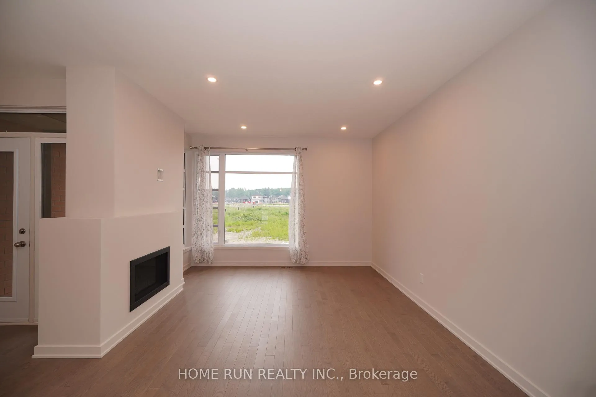 Photo 9 of 770 Solarium Avenue, Ottawa, Riverside South/Gloucester Glen — HOMEH