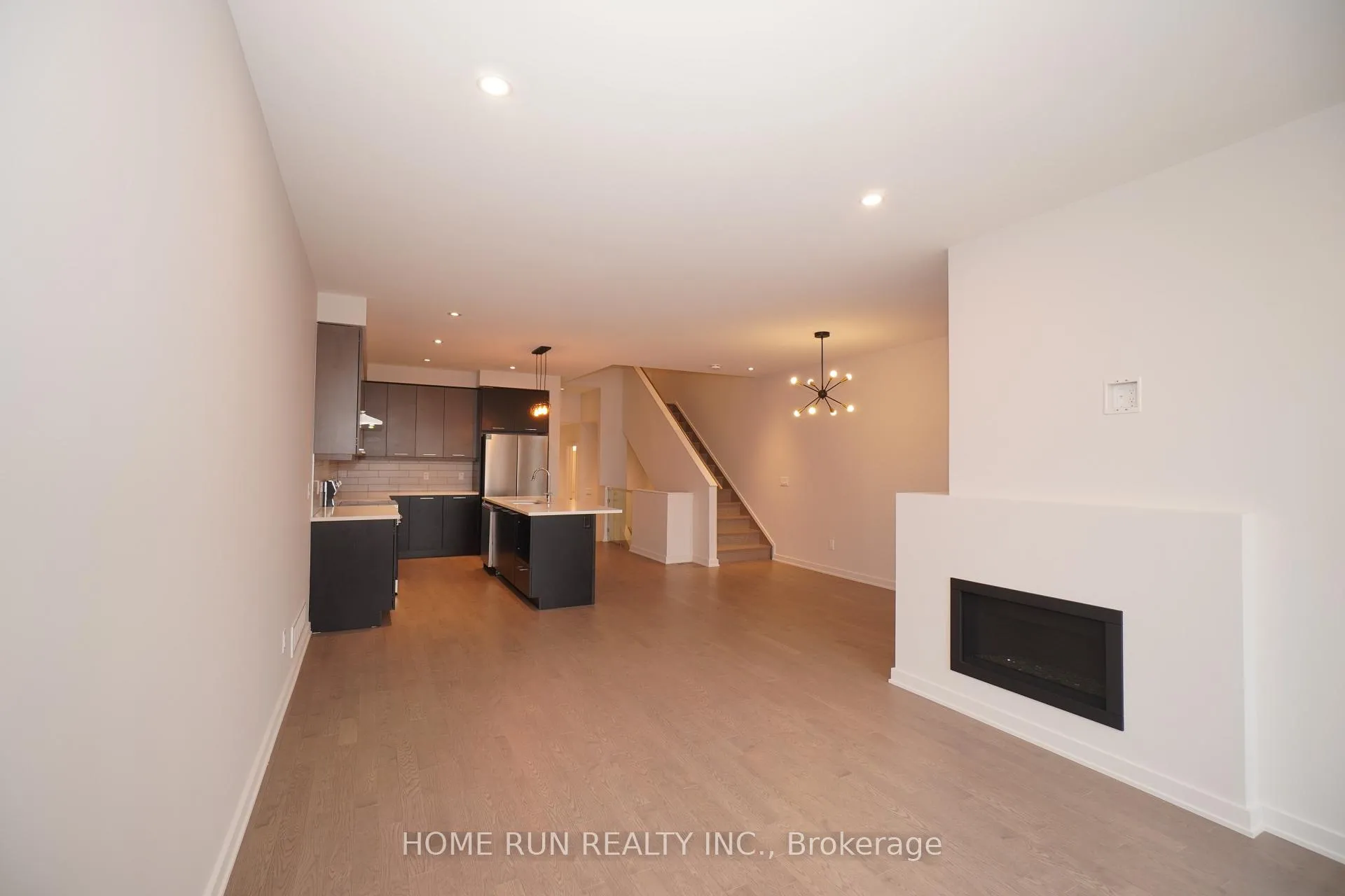 Photo 10 of 770 Solarium Avenue, Ottawa, Riverside South/Gloucester Glen — HOMEH