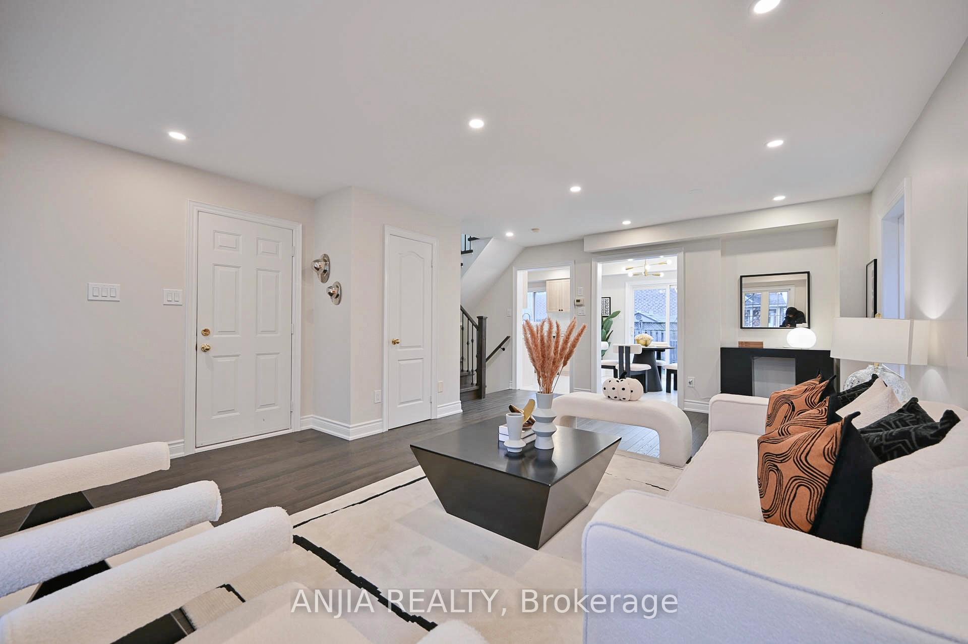 Photo 8 of 81 Stotts Crescent, Markham, Wismer — HOMEH