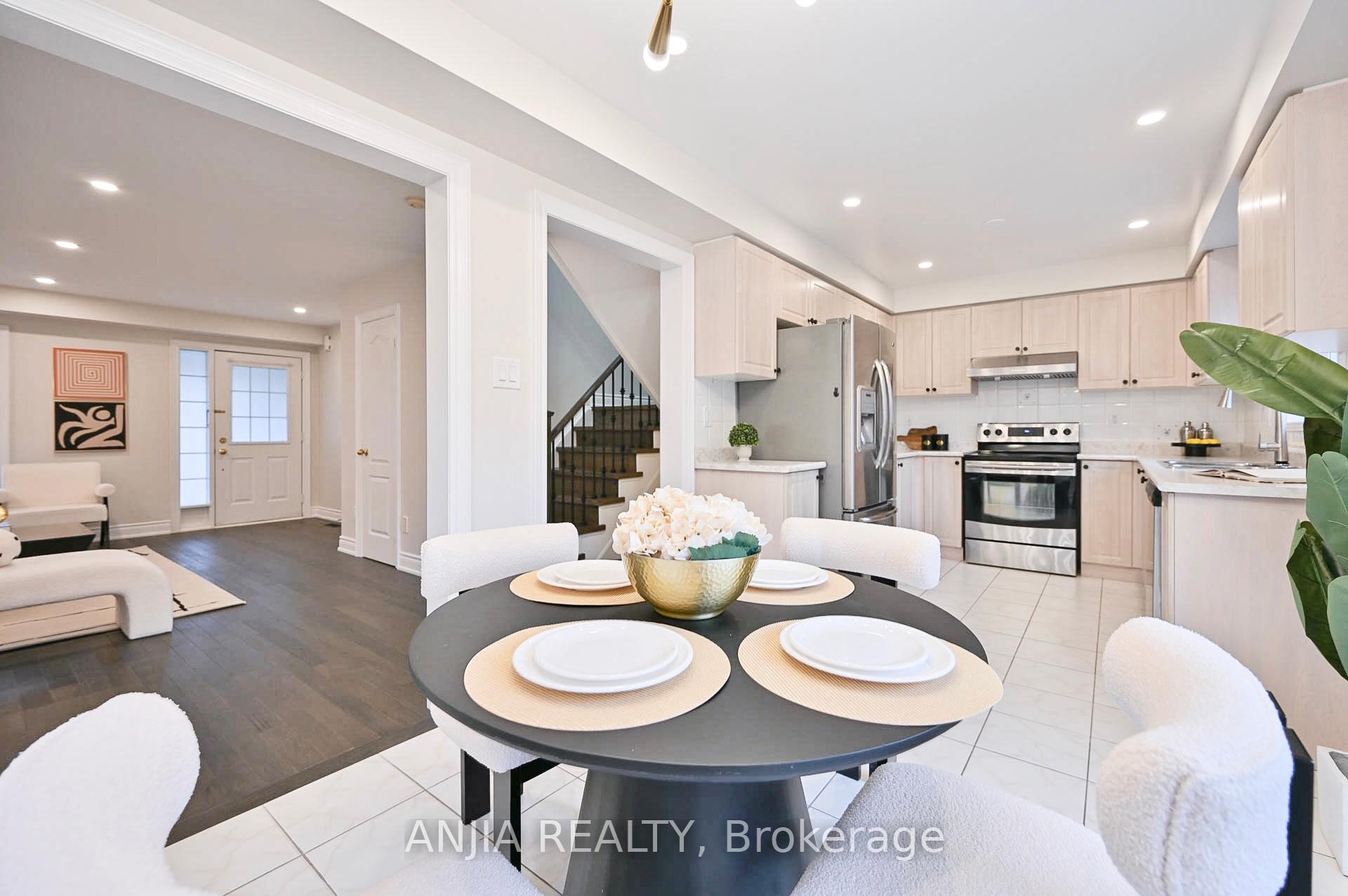 Photo 12 of 81 Stotts Crescent, Markham, Wismer — HOMEH