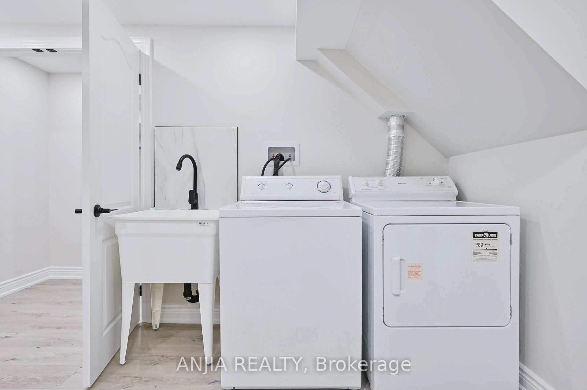 Photo 32 of 81 Stotts Crescent, Markham, Wismer — HOMEH