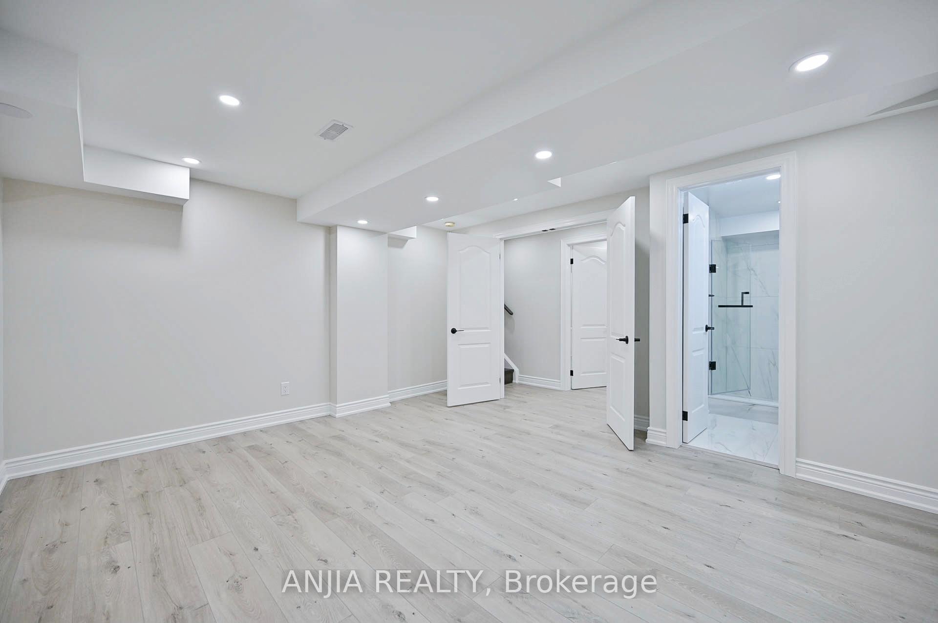 Photo 33 of 81 Stotts Crescent, Markham, Wismer — HOMEH