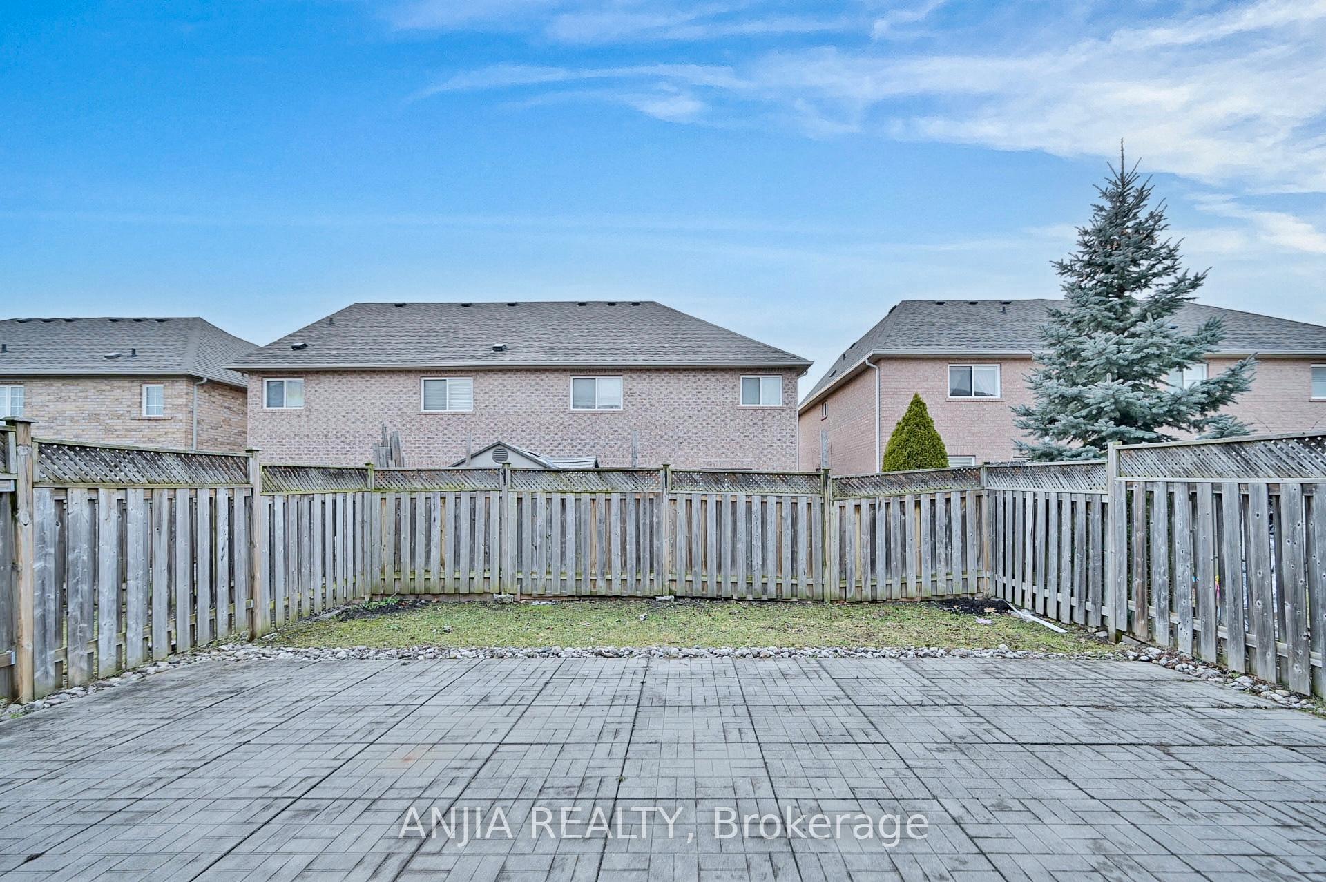 Photo 36 of 81 Stotts Crescent, Markham, Wismer — HOMEH
