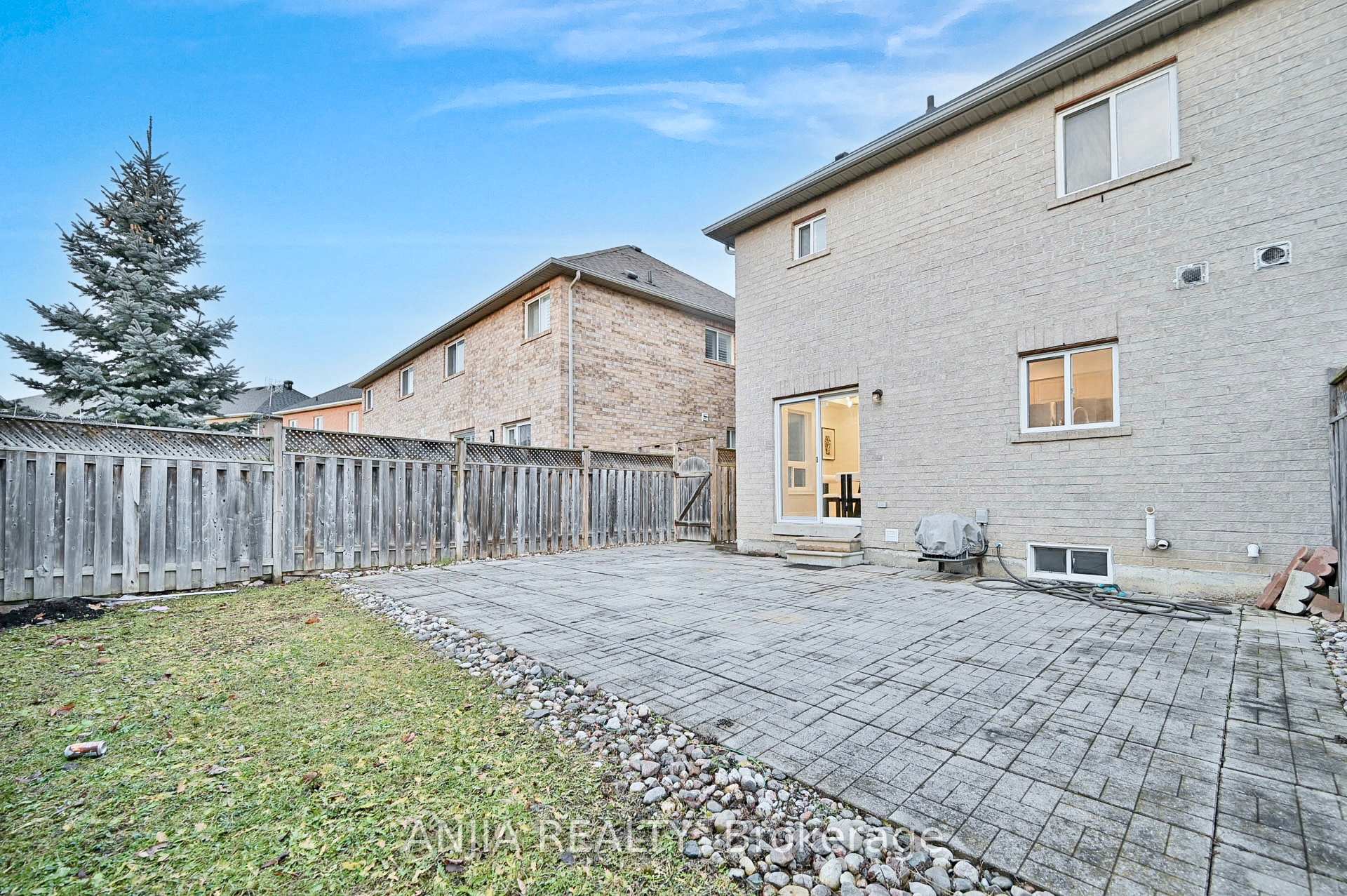 Photo 39 of 81 Stotts Crescent, Markham, Wismer — HOMEH