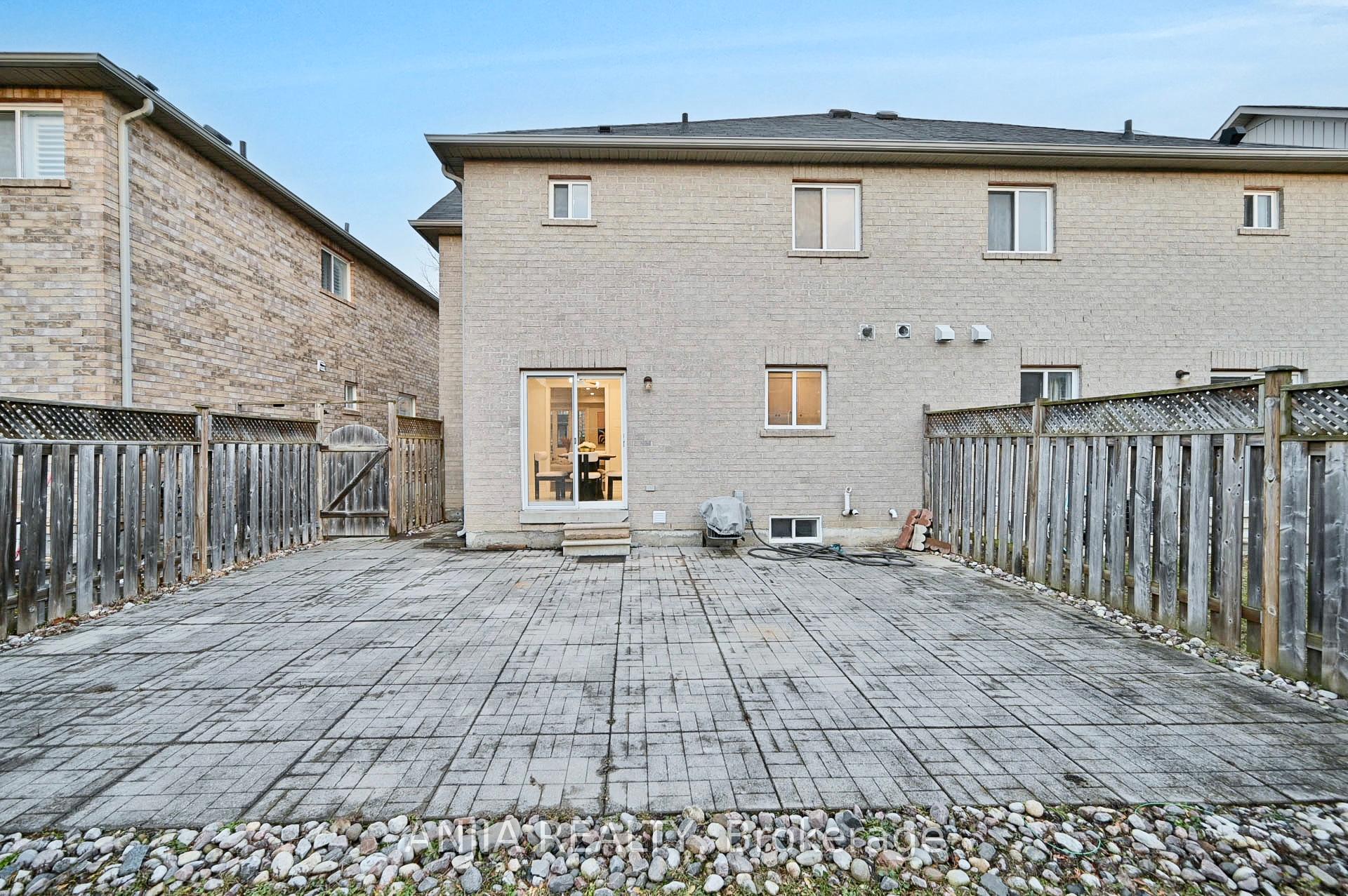 Photo 40 of 81 Stotts Crescent, Markham, Wismer — HOMEH