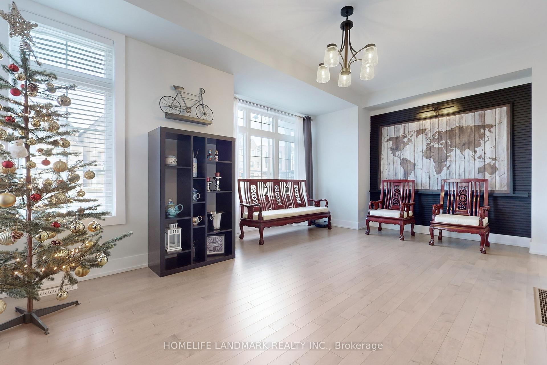 Photo 3 of 25 York Downs Boulevard, Markham, Angus Glen — HOMEH