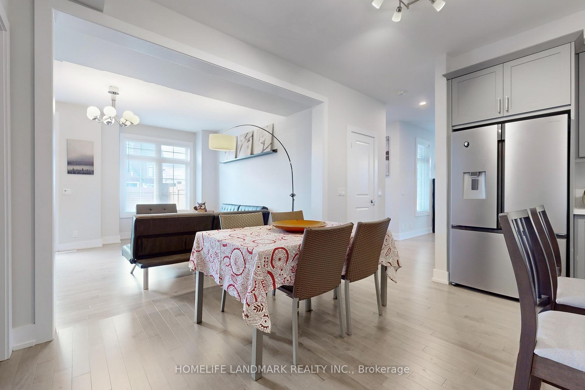 Photo 6 of 25 York Downs Boulevard, Markham, Angus Glen — HOMEH