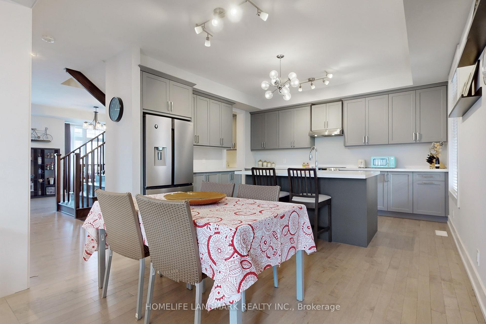 Photo 7 of 25 York Downs Boulevard, Markham, Angus Glen — HOMEH