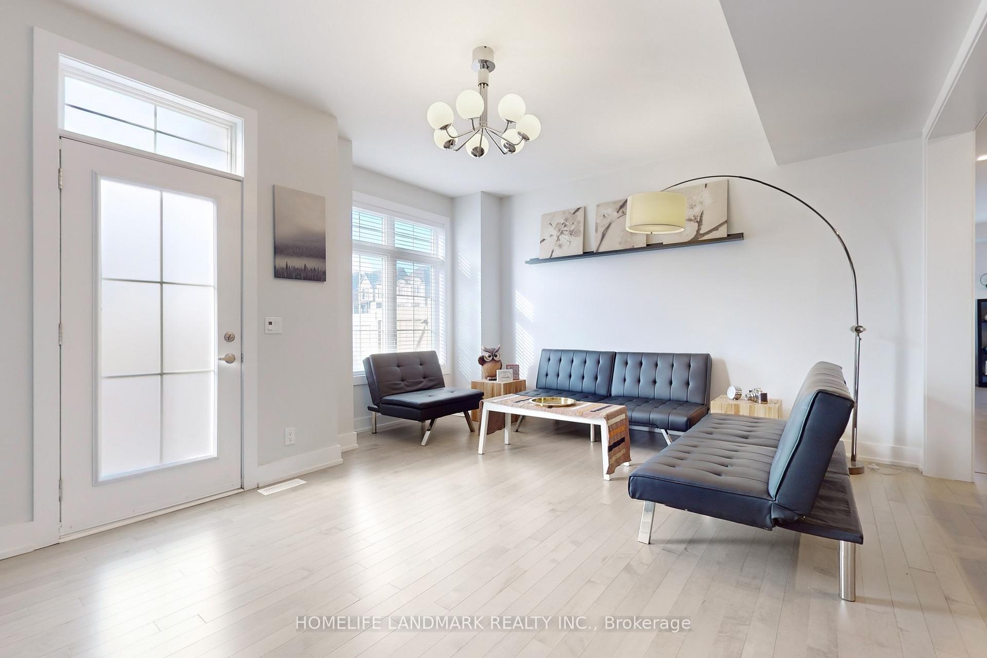 Photo 8 of 25 York Downs Boulevard, Markham, Angus Glen — HOMEH